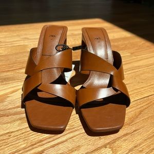 NEW WITH TAGS - Zara Block Heel Leather Sandal